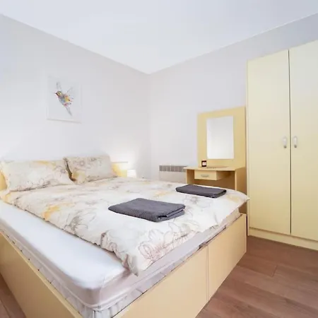 Snow Legend Apartment With Terrace Банско Екстериор снимка